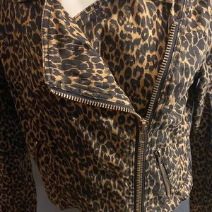 Silence + Noise leopard print cropped Moto Jacket Ladies Med. Urban outfitters